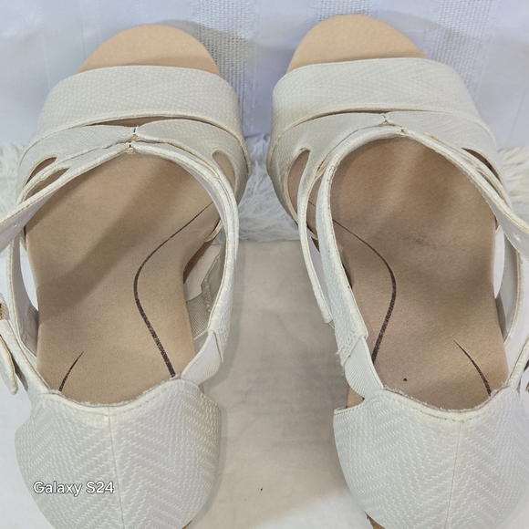 DR SCHOOL'S BAILEY FAUX LEATHER WEDGE SANDALS OYSTER SIZE 9 - Picture 7 of 14